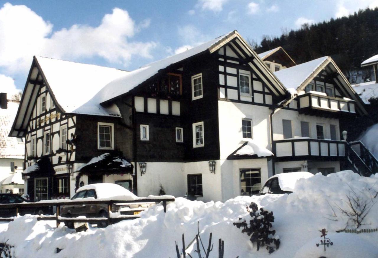 Hotel-Restaurant Zum Dorfkrug 빈터베르크 외부 사진