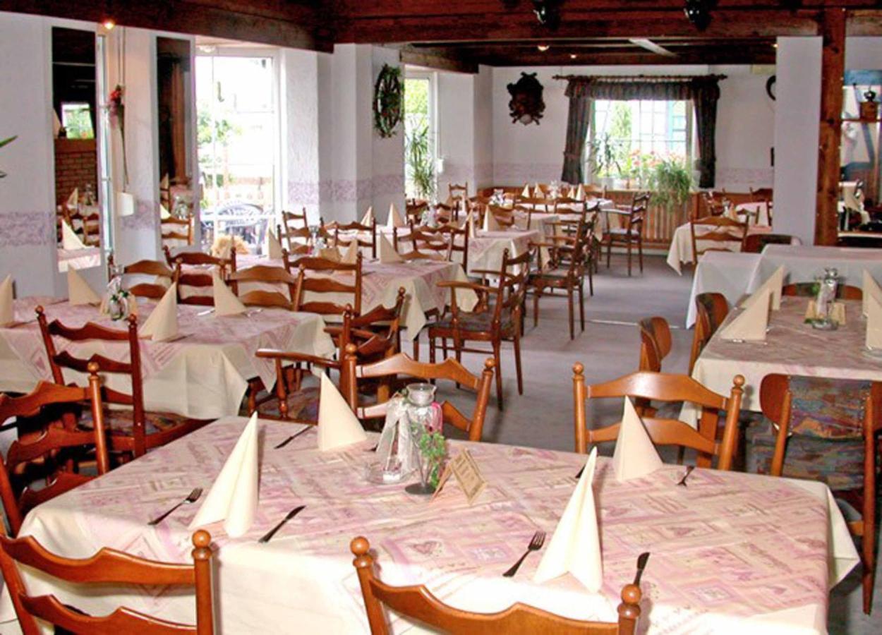 Hotel-Restaurant Zum Dorfkrug 빈터베르크 외부 사진